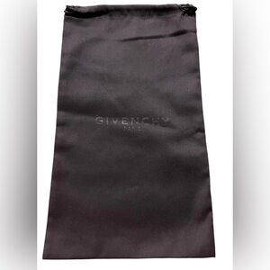 Givenchy Black Dust Bag (8.5 to 15 inches)